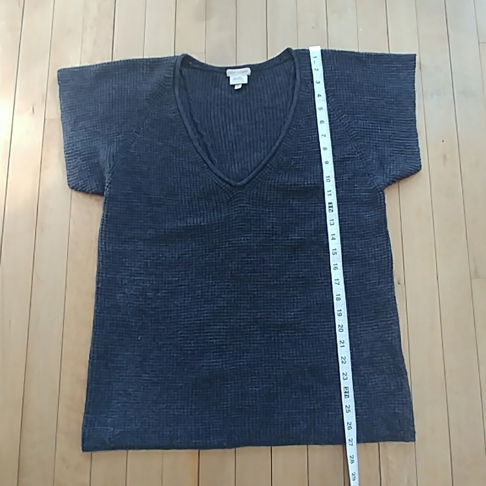 Leroy & Perry v-neck short sleeve tunic